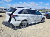 2025 Toyota SIENNA фото