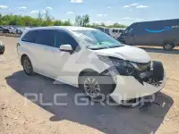 2025 Toyota SIENNA фото