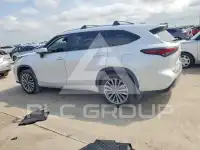 2025 Toyota Highlander фото
