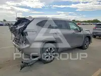 2025 Toyota Highlander photo