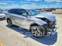 2025 Toyota Highlander photo
