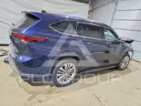 2025 Toyota Highlander photo
