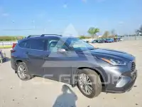 2025 Toyota Highlander photo
