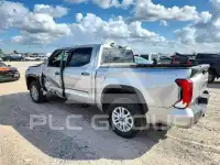 2025 Toyota TUNDRA фото