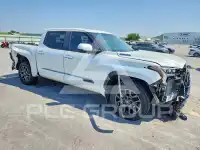 2025 Toyota TUNDRA фото