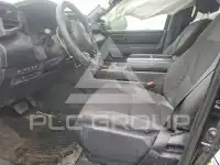 2025 Toyota TUNDRA фото