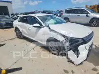 2025 KIA  фото