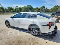 2025 KIA  фото
