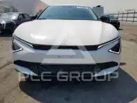 2025 KIA  фото