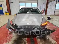 2025 Hyundai Elantra фото