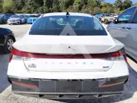 2025 Hyundai Elantra photo