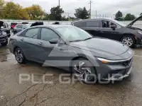 2025 Hyundai Elantra photo
