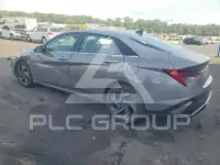 2025 Hyundai Elantra photo