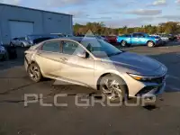 2025 Hyundai Elantra photo