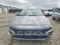 2025 Hyundai Elantra photo