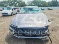 2025 Hyundai Elantra photo