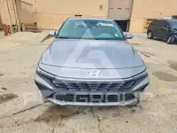 2025 Hyundai Elantra photo