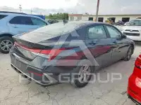 2025 Hyundai Elantra photo