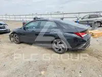 2025 Hyundai Elantra photo