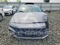 2025 Hyundai Elantra photo