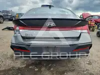 2025 Hyundai Elantra photo