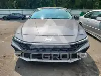 2025 Hyundai Elantra photo