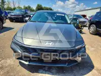 2025 Hyundai Elantra фото