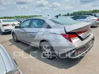 2025 Hyundai Elantra photo