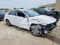 2025 Hyundai Elantra photo