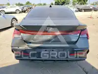 2025 Hyundai Elantra photo