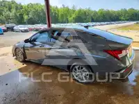 2025 Hyundai Elantra фото