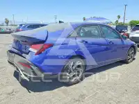 2025 Hyundai Elantra фото