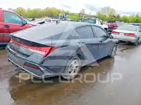 2025 Hyundai Elantra photo