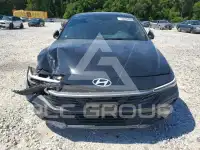 2025 Hyundai Elantra photo