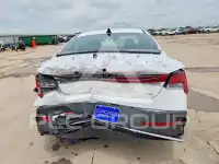 2025 Hyundai Elantra photo