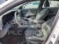 2025 Hyundai Elantra photo