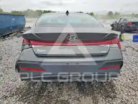 2025 Hyundai Elantra фото