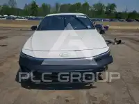 2025 Hyundai Elantra фото