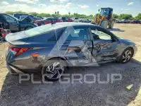 2025 Hyundai Elantra фото