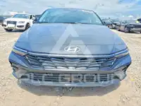 2025 Hyundai Elantra фото
