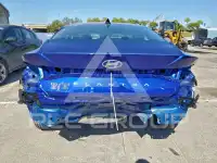 2025 Hyundai Elantra фото