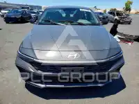2025 Hyundai Elantra фото