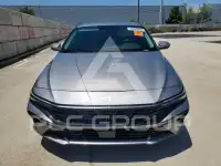 2025 Hyundai Elantra фото