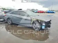 2025 Hyundai Elantra photo