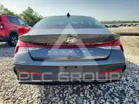 2025 Hyundai Elantra photo