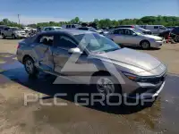 2025 Hyundai Elantra photo