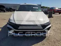 2025 Hyundai Elantra photo