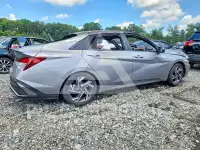 2025 Hyundai Elantra photo