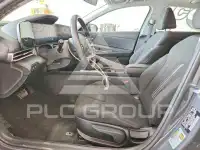 2025 Hyundai Elantra photo