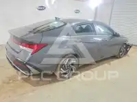 2025 Hyundai Elantra photo
